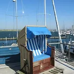 Hotel na wodzie Hausboot Kaddi's Sundream - Huus &