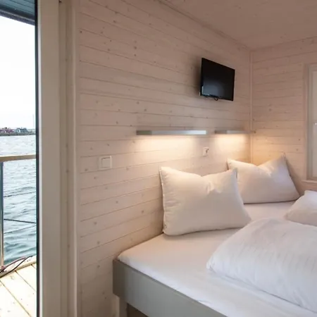 Hausboot Kaddi's Sundream - Huus & 보트호텔 페마른