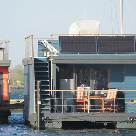 Hausboot Kaddi`s Sundream - Huus&meer Botel Fehmarn