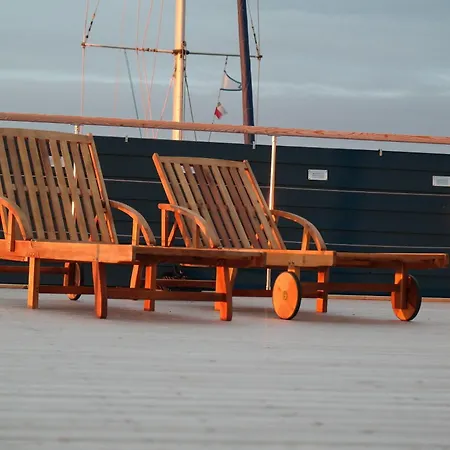 Ботель Hausboot Kaddi's Sundream - Huus & - Burgstaaken Фемарн