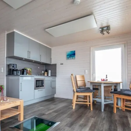Hausboot Kaddi's Sundream - Huus & Botel Fehmarn