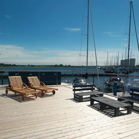 Hausboot Kaddi`s Sundream - Huus&meer Fehmarn