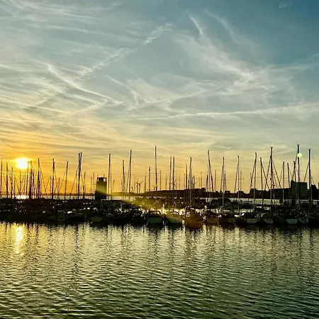 Hausboot Kaddi's Sundream - Huus & * 페마른