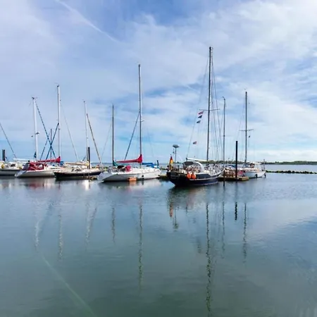 보트호텔 Hausboot Kaddi's Sundream - Huus & *