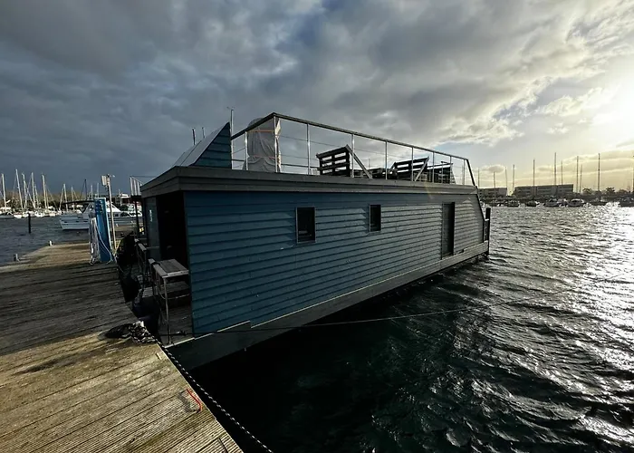 Hausboot Kaddi's Sundream - Huus & Bådhotel Femern